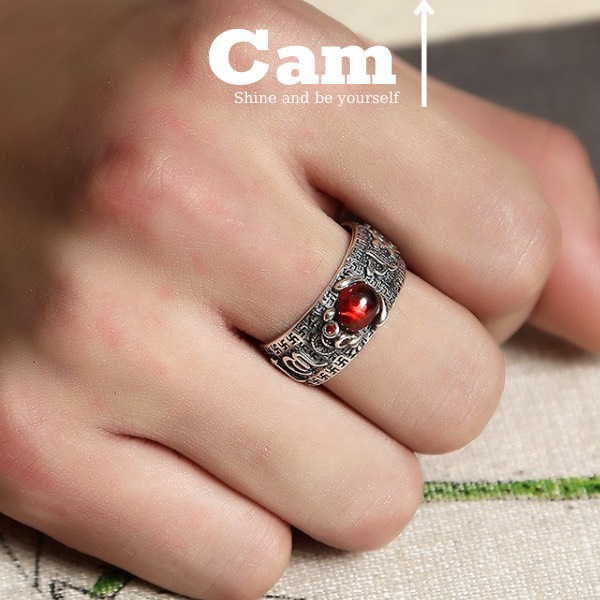 Nhẫn Nam Nữ Tròn Khảm Ngọc Đỏ Tì Hưu, Cóc Vàng Tài Lộc Chạm Khắc Màu Bạc Thời Trang Chất Titan Đẹp Đơn Giản Không Gỉ Cam