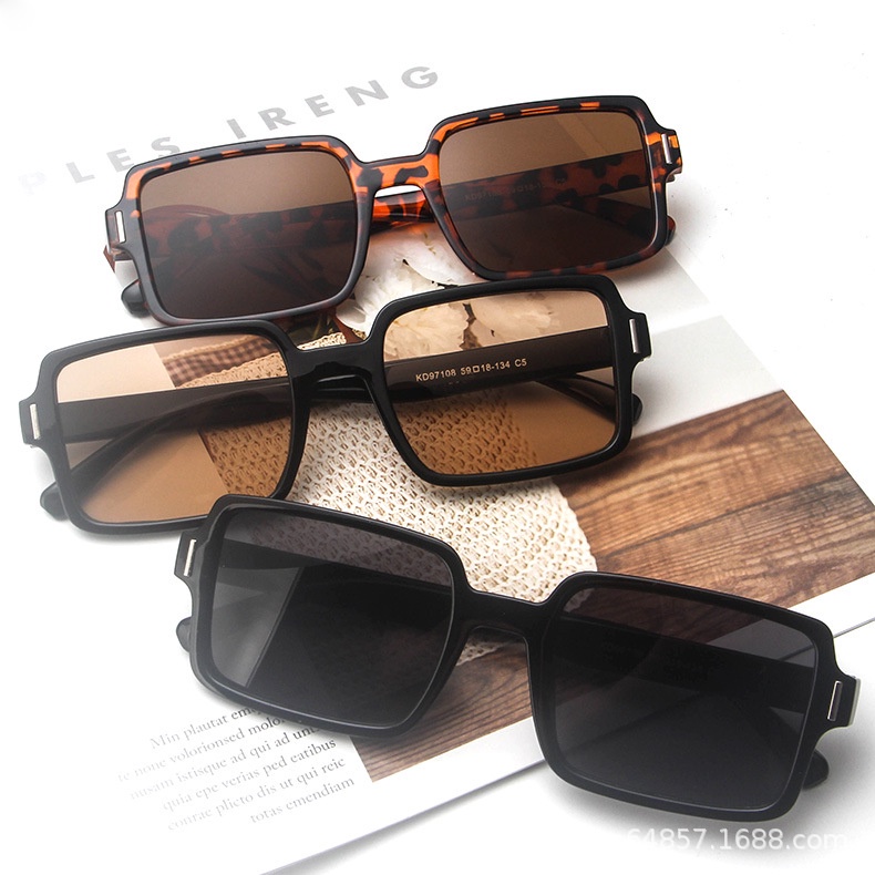 Kính Mát Nhiều Màu Sắc Cho Nam Nữ