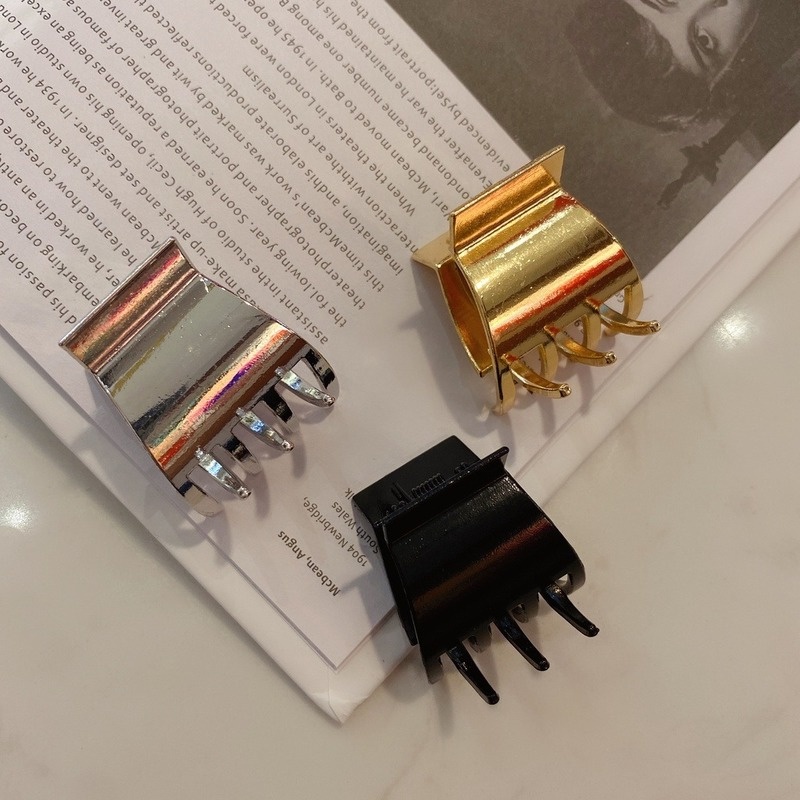 Kẹp Tóc Kim Loại Hình Cá Mập Xinh Xắn Cho Nữ