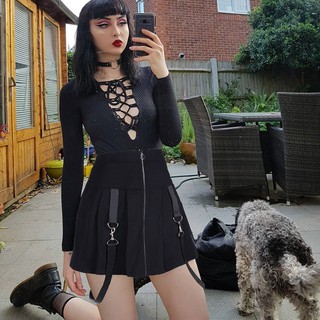 Chân váy xếp lý phong cách gothic
