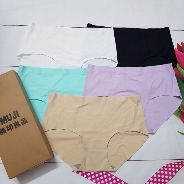 Hộp 5 Quần Lót Đúc Không Viền Xuất Nhật (Chuẩn Code)