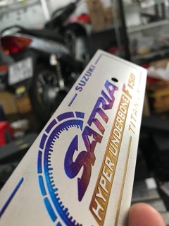 Bảng tên titanium đủ tên xe
