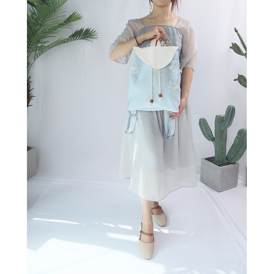 Balo vải thêu phong cách cổ điển