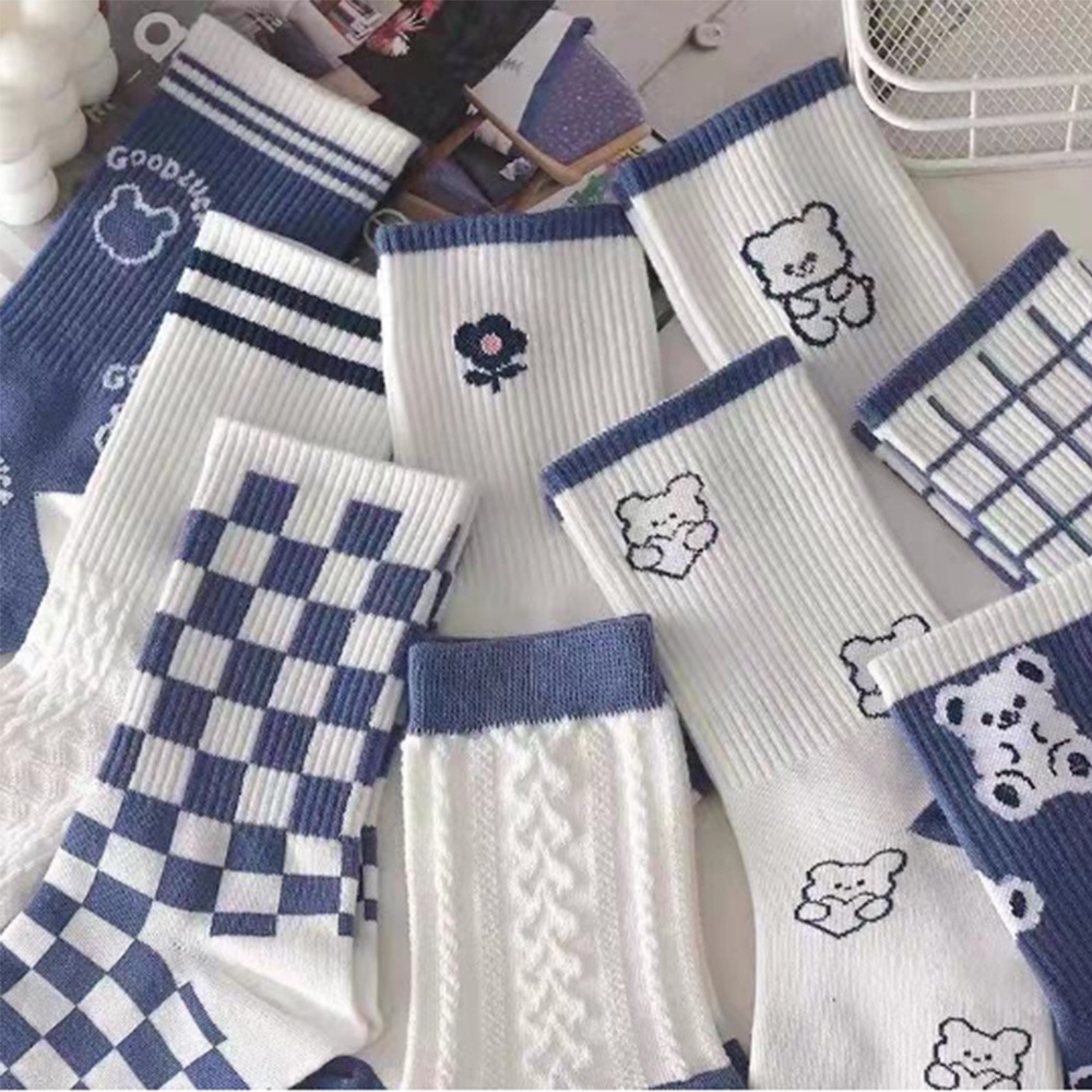 Đôi vớ cotton giữ ấm in họa tiết gấu dễ thương