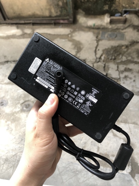 Sạc laptop MSI 19.5v 11.8A bản gốc bảo hành 12 tháng lỗi 1 đổi 1