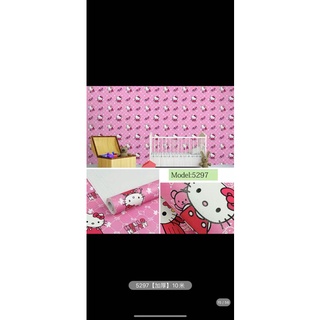 Giấy dán tường hello kitty màu hồng
