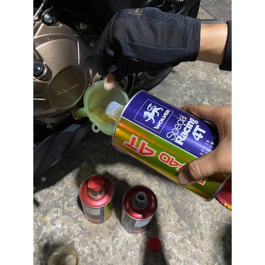 COMBO Siêu Rẻ WOLVER_1 lon nhớt Wolver cao cấp Special Racing fully 5w40 4T SN 1 Lít và 1 nón bảo hiểm cao cấp 3/4