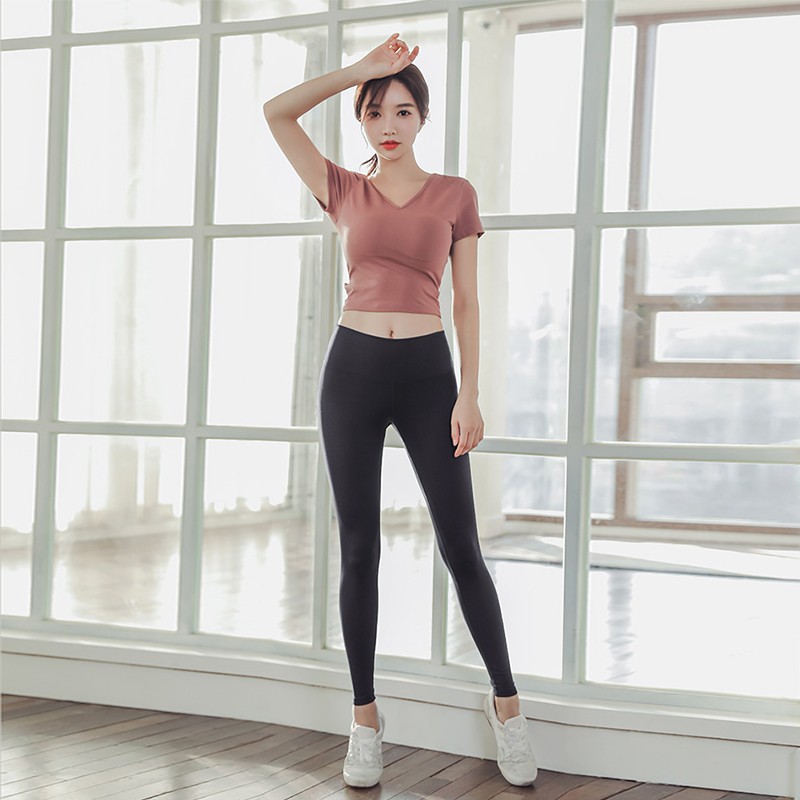 Bộ tập gym yoga nữ Louro, kiểu áo croptop body cổ tim đan chéo có mút kết hợp quần tập legging nữ co giãn - SE90M