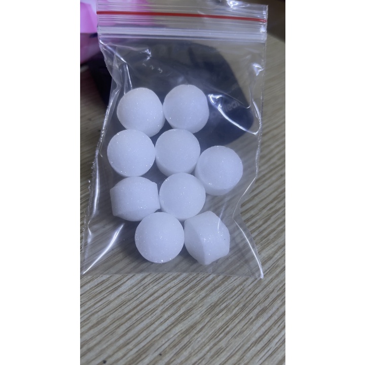 1 bịch long não 9 viên màu trắng và đủ màu đuổi chuột khử mùi hiệu quả