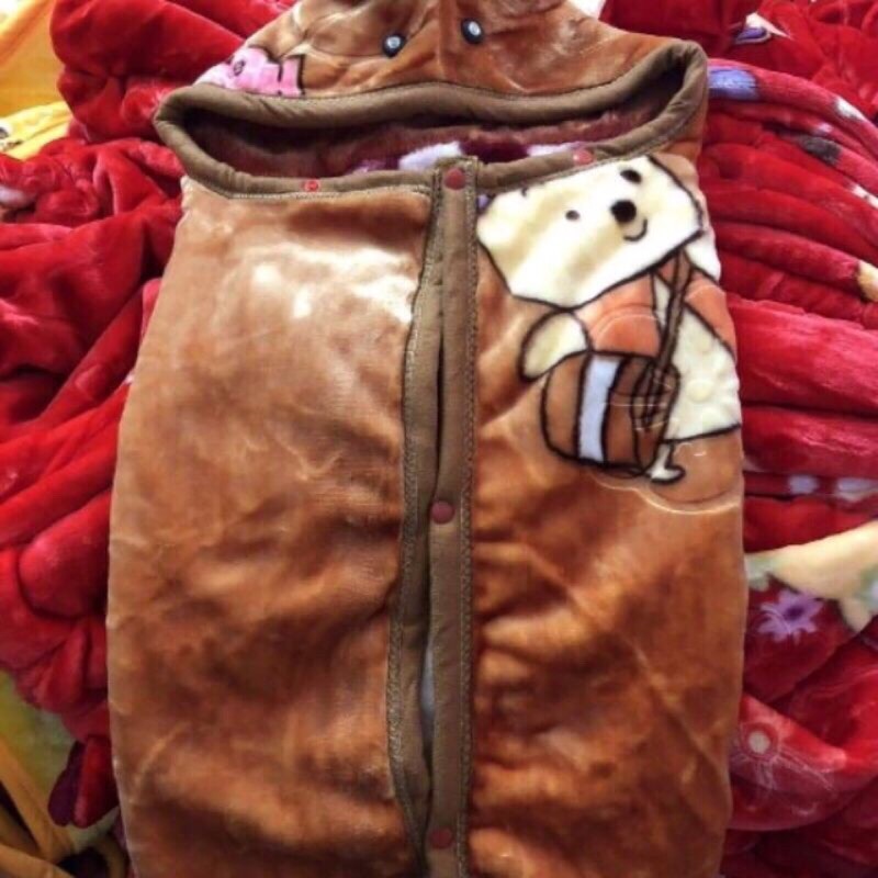 Chăn mũ băng lông cúc bấm siêu ấm