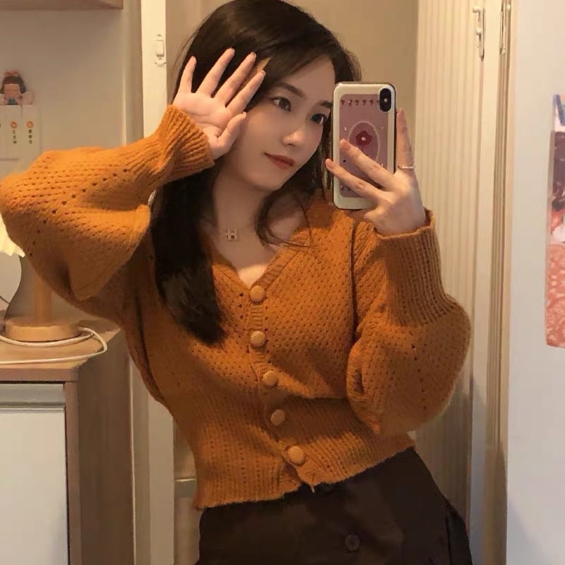 Áo len ngắn beo nhún