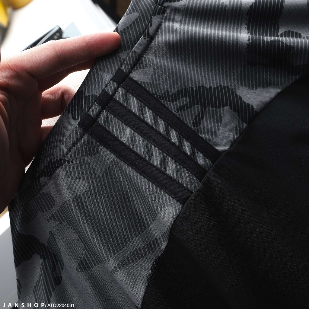 Áo Thun Thể Thao Thiết Kế 2 Tông Màu Camo Đậm Chất Cá Tính Ráp Nối Trước Sau Khoẻ Mạnh Và Năng Độ