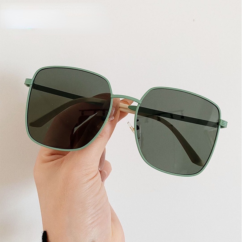 Kính Mát Vuông Đại Dương