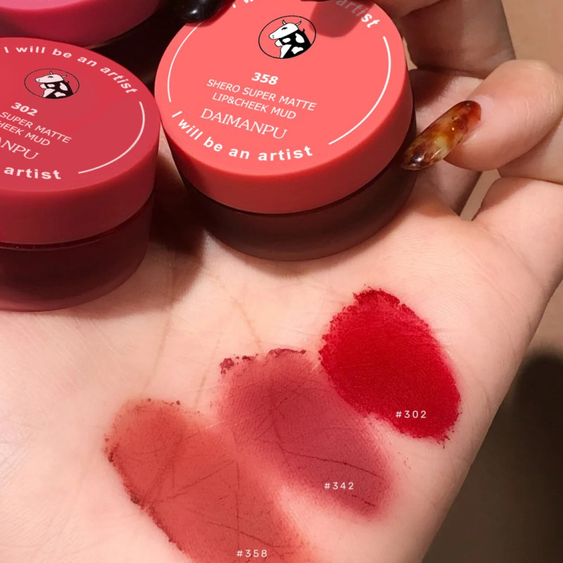 (Hàng Mới Về) Son Môi Dưỡng Ẩm Lâu Trôi Chống Thấm Nước Không Dễ Nhòe Thiết Kế Vỏ Đính Đá | BigBuy360 - bigbuy360.vn