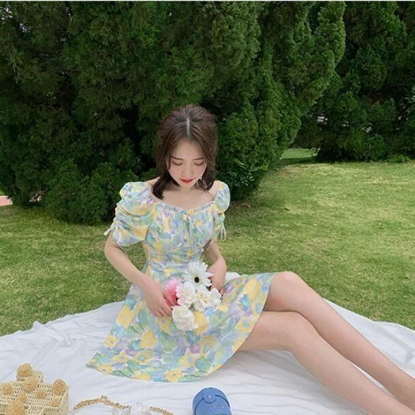 Đầm Chữ a Tay Ngắn Cổ Vuông Màu Xanh Lá In Họa Tiết Hoa Phong Cách Pháp Thời Trang Cho Nữ