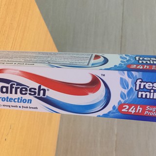 Kem Đánh Răng Aquafresh Bạc Hà Thơm Mát – Tuýp 100ml