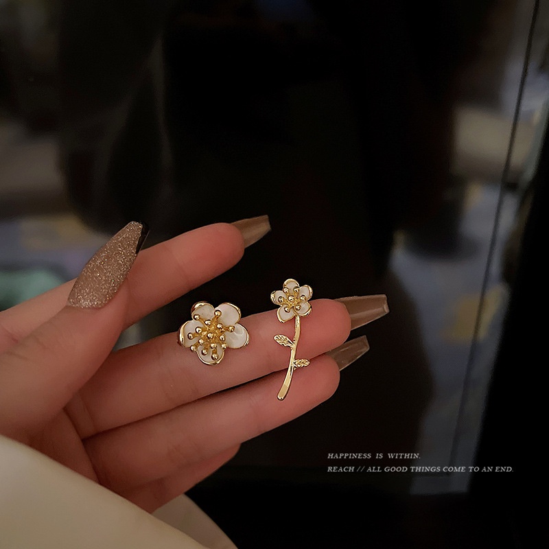 Khuyên Tai Hình Hoa Trà Phong Cách Retro Kiểu Mới 2022