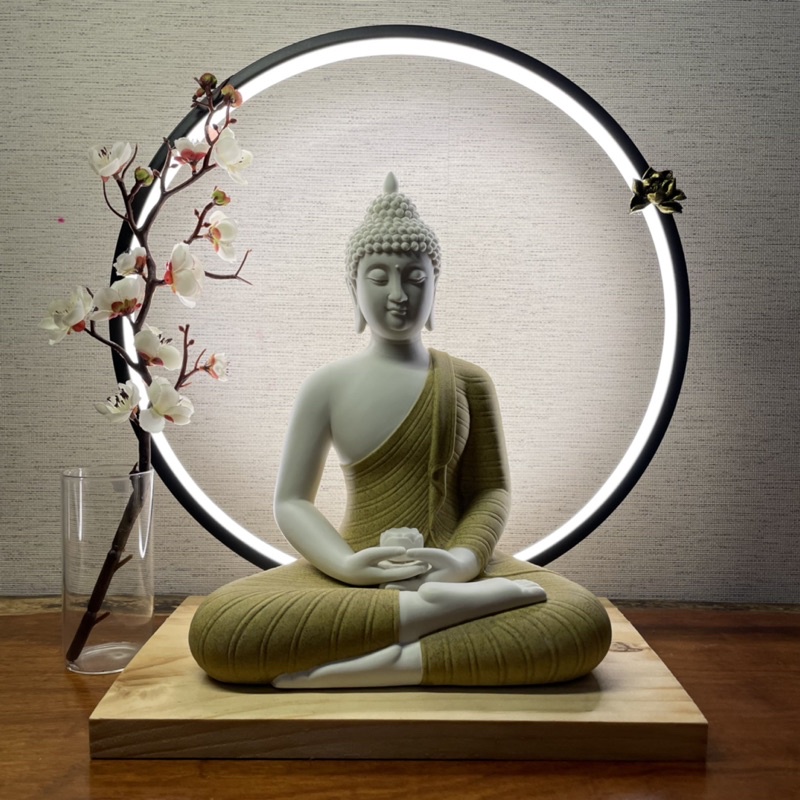 Tôn tượng Phật Thích Ca  gốm tử sa và Đèn Led