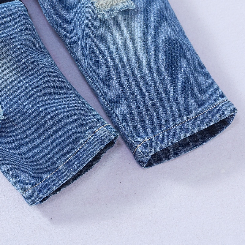 Set đồ 2 món Mikrdoo gồm áo hoodie tay dài in chữ + quần denim thời trang mùa thu cho bé