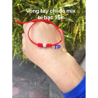 Vòng tay chỉ đỏ bi bạc