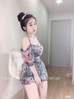 Jum hoa trễ vai