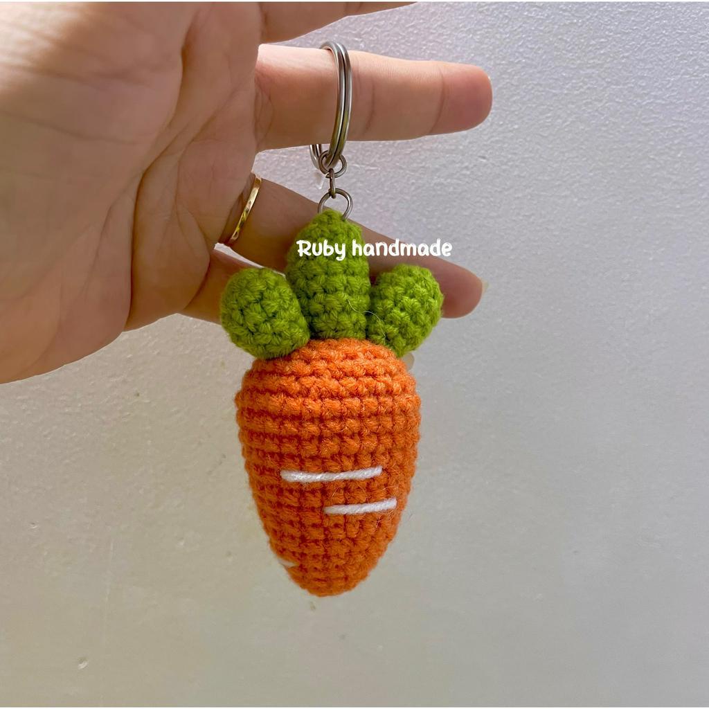 Móc khoá cà rốt len handmade trang trí làm quà tặng