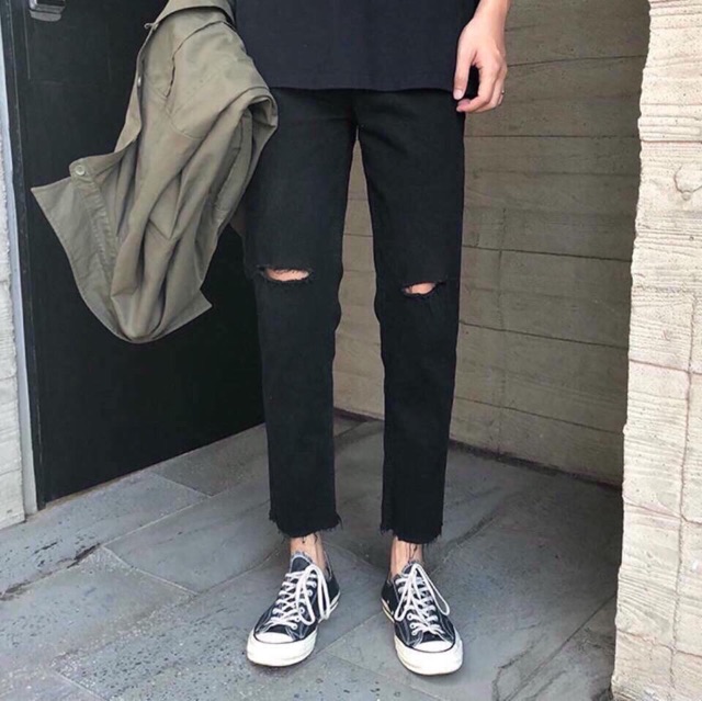 Quần bagyy đen rách gối tưa chân ống nhỏ và quần bagyy iean dây xích xanh