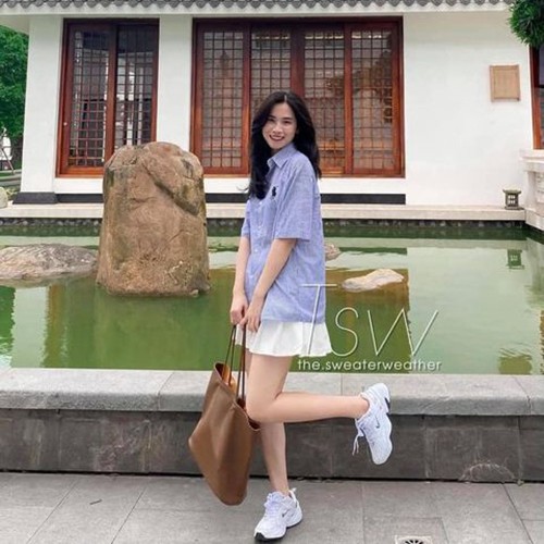 Áo sơ mi cộc tay thê hình con ngựa, hoạ tiết kẻ sọc chất liệu Kate - Áo sơ mi cổ đức cộc tay