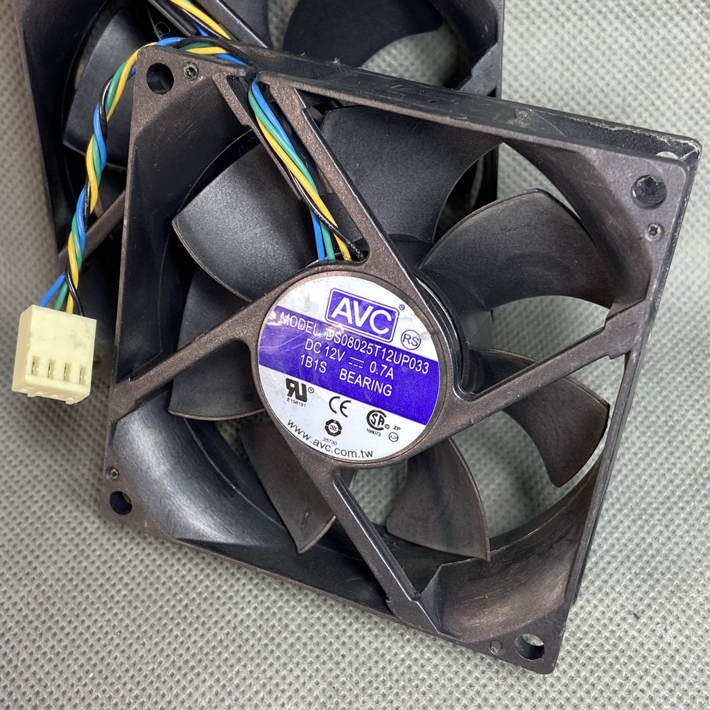 QUẠT 8 cm. AVC 12V 0.7A. GIÓ MẠNH. DS08025T12UP033 / DS08025R12UP051