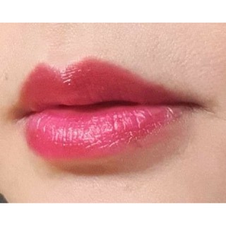 son dưỡng thiên nhiên handmade màu đỏ nhạt giúp giảm khô môi và dùng cho môi phun xâm thẩm mỹ.