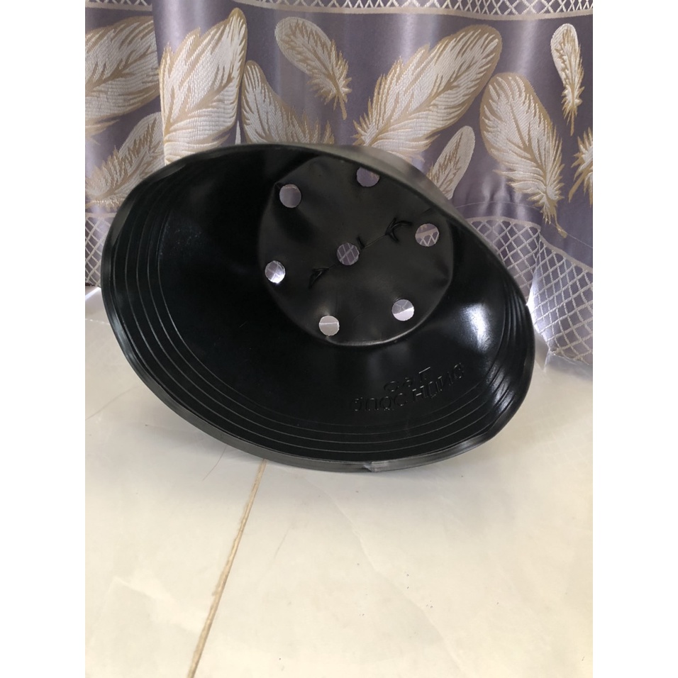 Chậu nhựa trồng cây C8 đen