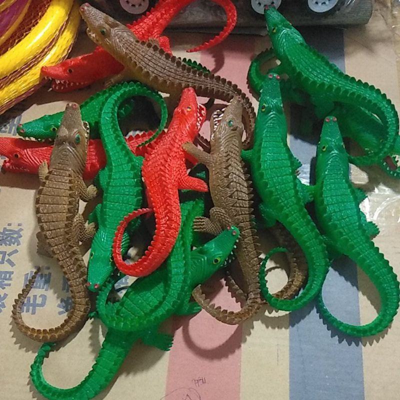 Đồ Chơi Cá sấu Mini Bằng Cao Su Mềm Dẻo Cho Bé, Giao Màu Ngẫu Nhiên
