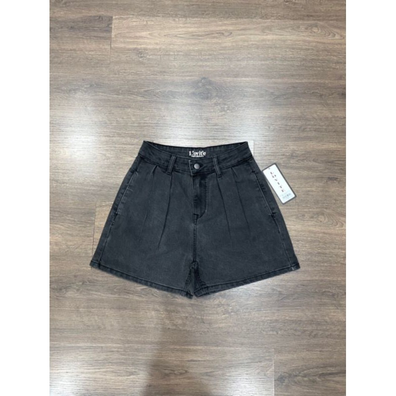 Quần short xếp ly năng động