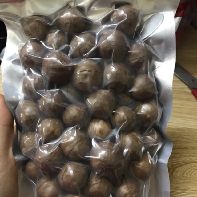 Hạt macca nứt vỏ