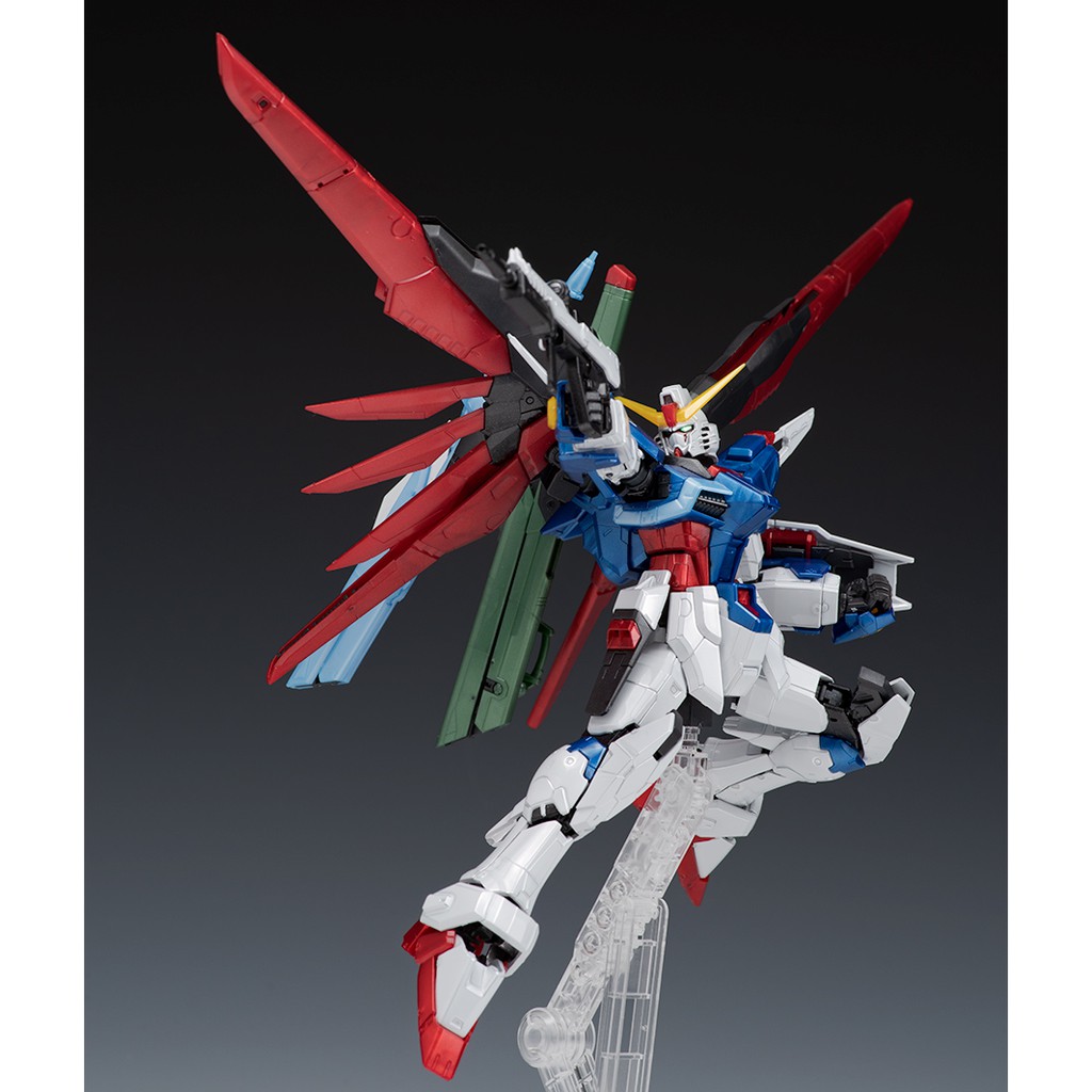 Mô hình lắp ráp RG 1/144 Destiny Gundam Titanium Finish Bandai