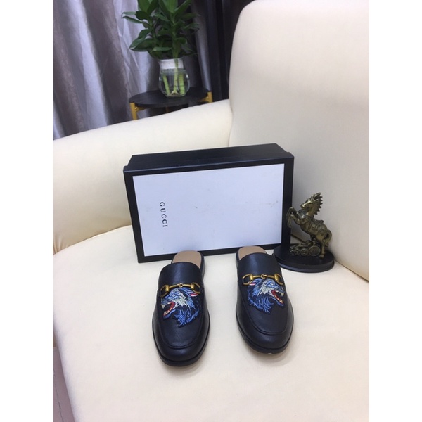 giày sục nam da cao cấp mũi bo tròn hoạ tiết dây xích móng ngựa gucci Gc GG