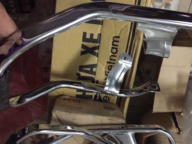 Tay xách sau Honda dream chính hãng / wave thường dream thường