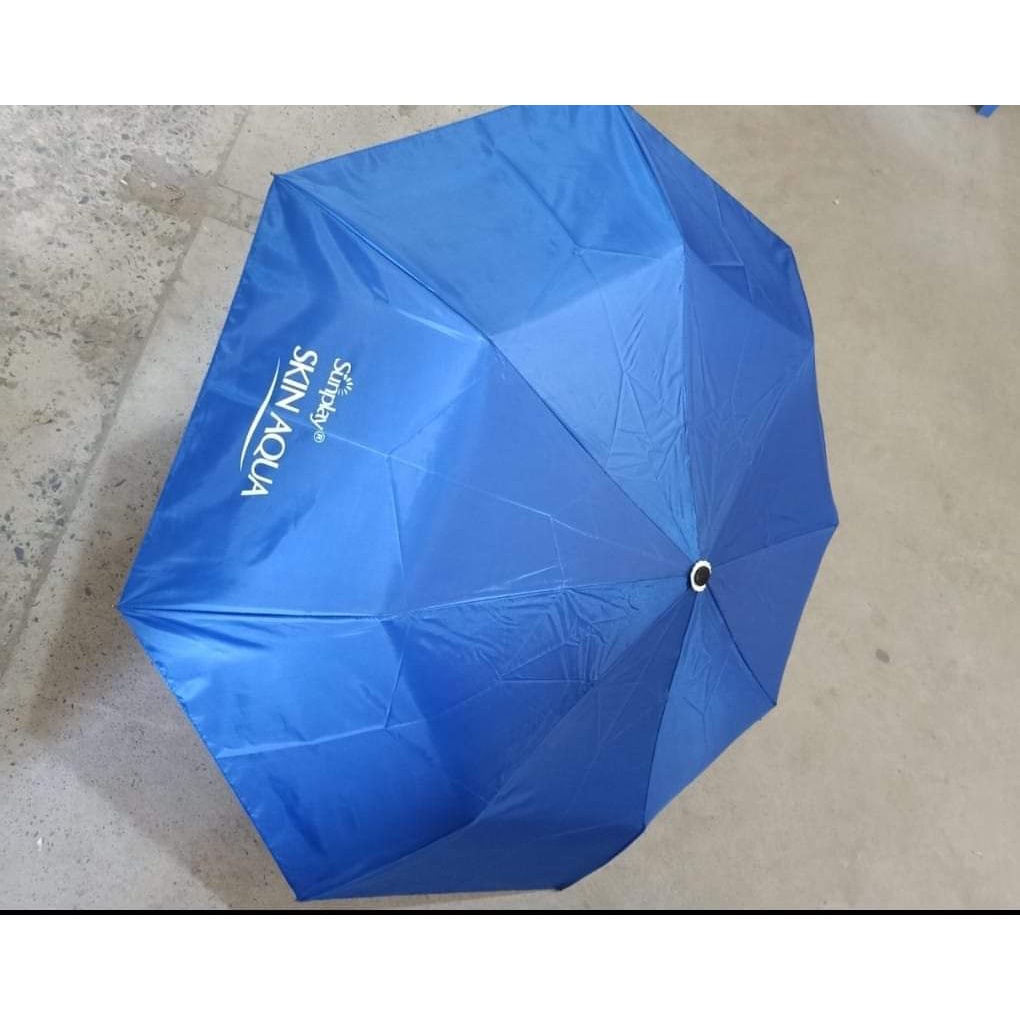 Dù xếp Quà tặng từ Skin Aqua