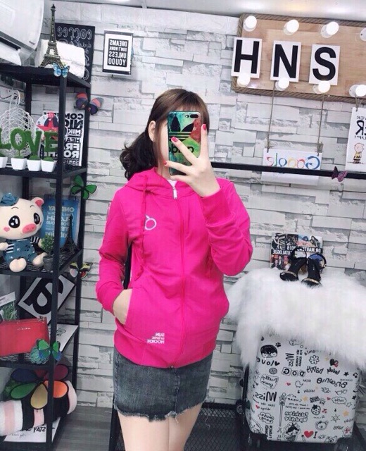 Áo khoác nữ da cá chống nắng form dài thêu chữ lim táo | BigBuy360 - bigbuy360.vn