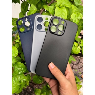 Ốp lưng iphone 13 pro hiệu memumi mỏng dạng nhám mờ siêu mỏng siêu đẹp chất lượng