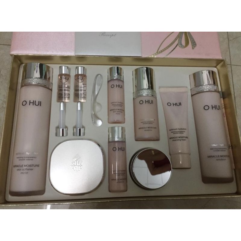 Bộ Dưỡng Da Trắng Hồng Ohui Miracle Moisture Special Set 10 Sản Phẩm