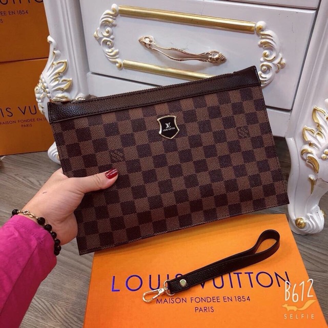 Cltuch cầm tay  bản to