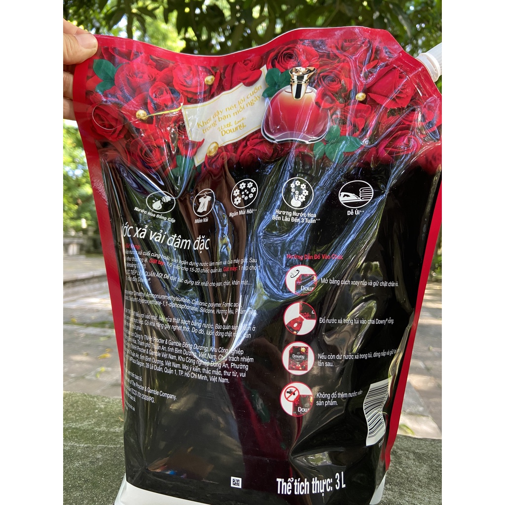 NƯỚC XẢ VẢI DOWNY PREMIUM PARFUM ĐAM MÊ 3 LIT