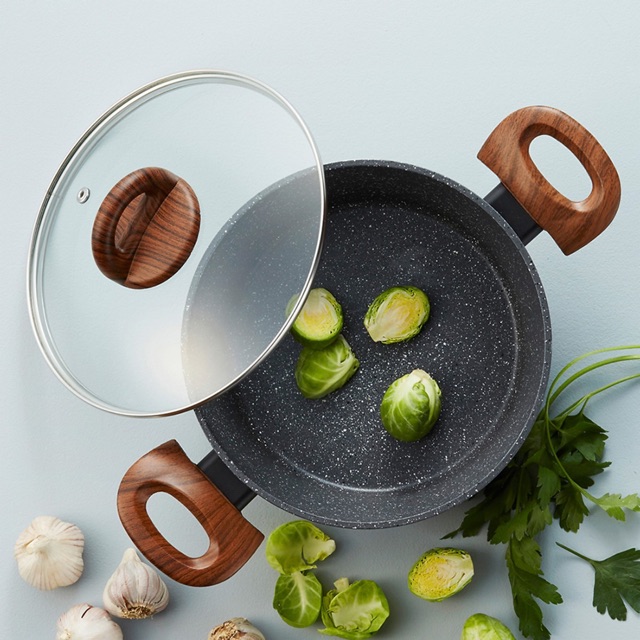 NỒI NHÔM CHỐNG DÍNH BAUM MARBLE 2 TAY CẦM NẮP THUỶ TINH 24CM LOCK&amp;LOCK- LBU1242-LBU1202