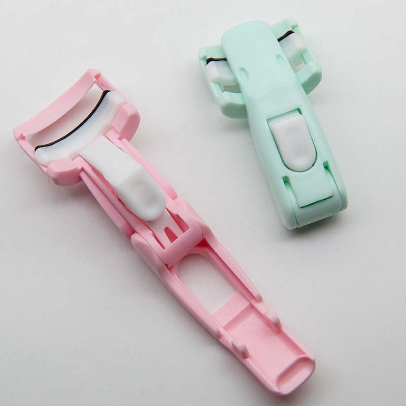 Dụng Cụ Bấm Cong Lông Mi Tự Nhiên Lâu Trôi Không Gây Kích Ứng