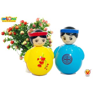 GIA ĐIÌNH LẬT ĐẬT ANTONA