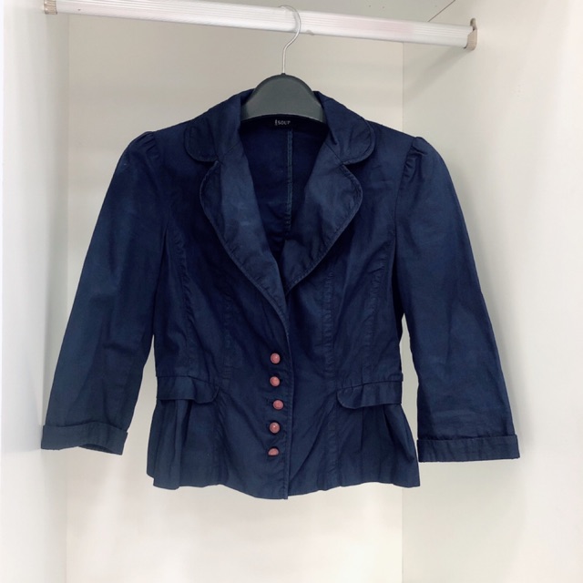 Áo khoác vest lửng size s KG mới 95% (màu xanh than)