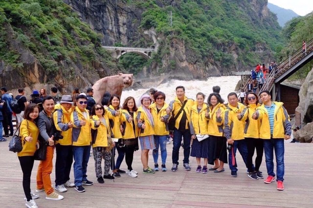 Áo gió hai lớp dày dặn cho các chế đây bao chất loại 1 gía yêu thương | BigBuy360 - bigbuy360.vn