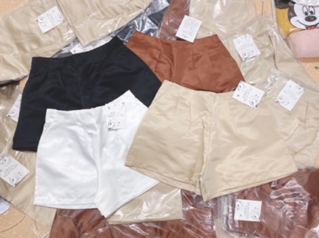 Quần short phồng chất tafta