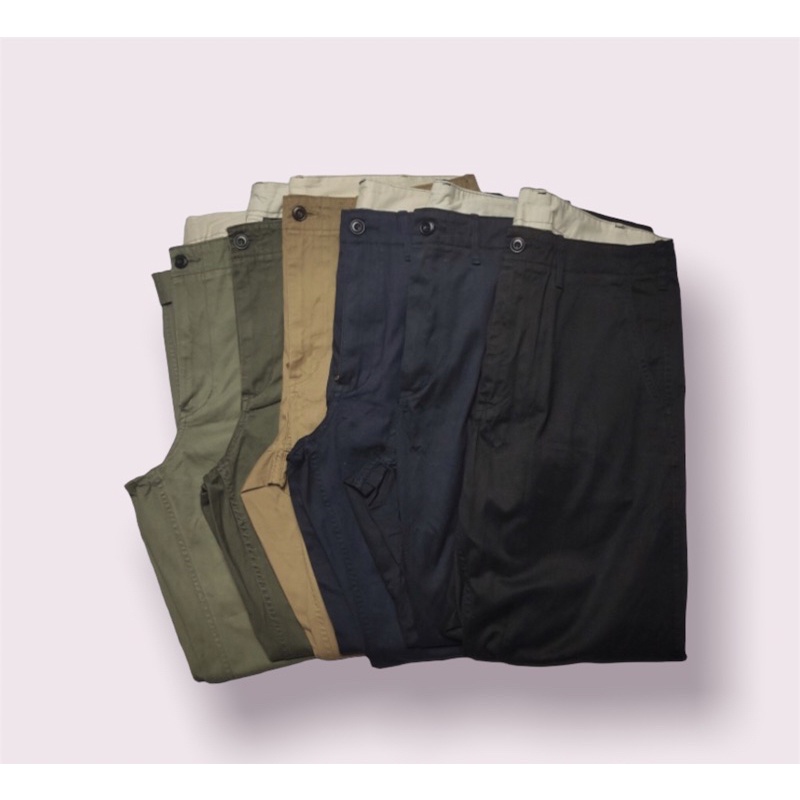 Quần chinos Uniqlo